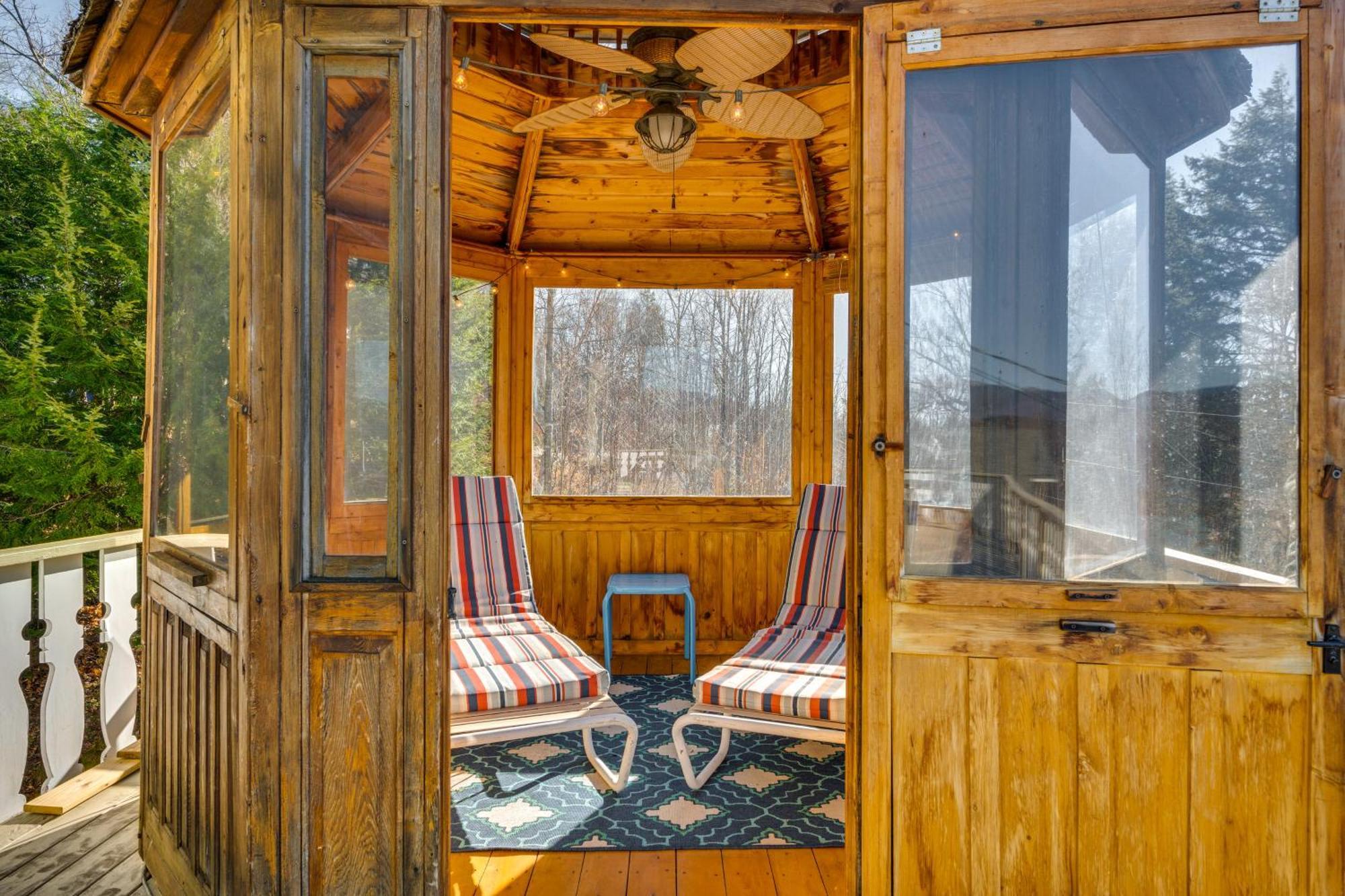 1 Mi To Story Land Mtn-View Home With Hot Tub! Бартлет Екстериор снимка